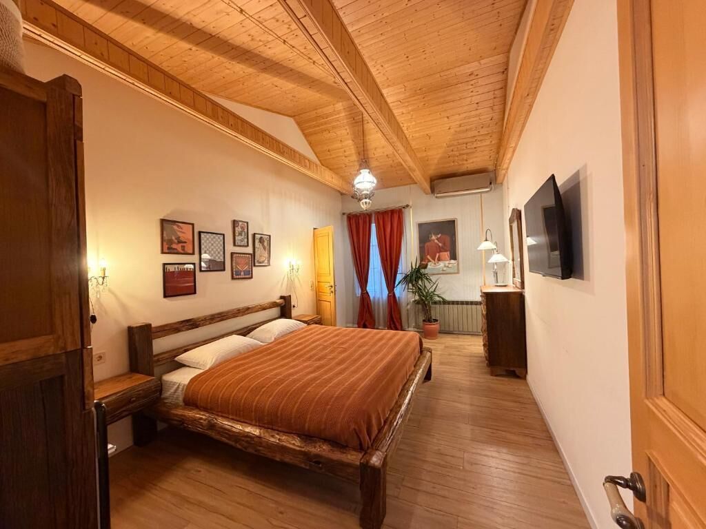 4 dormitorios, tabla de planchar con plancha, Internet y ropa de cama