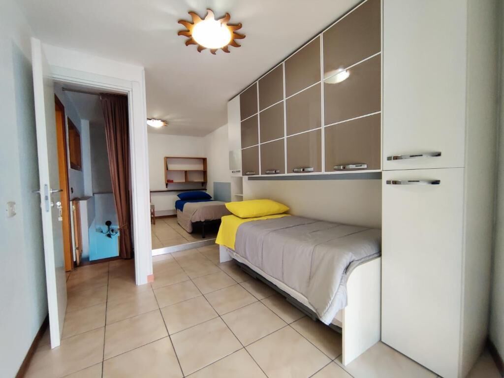 Family Room | Free WiFi