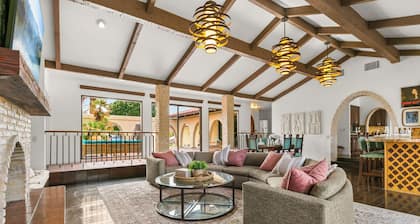 20 Beds, 2 Pickleball Courts, Basketball, 4 Acres,
Gym and Gameroom