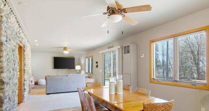 Cottage Near Torch Lake | Downtown Alden