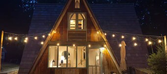 Burke Bay A-Frame Retreat w/Cedar Hot Tub - 15 Minutes to Seattle Ferry