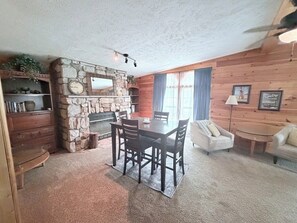 Interior - Delightful 4-bedroom house across from Warren Dunes! (Sawyer)
