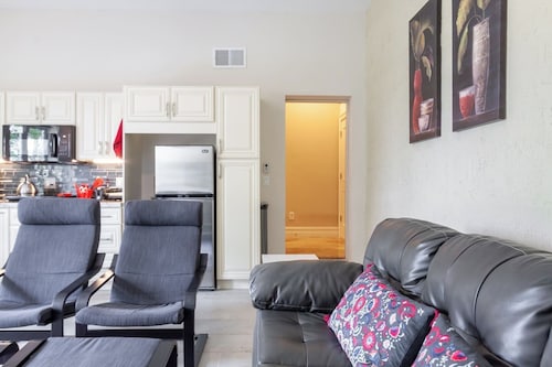 Poolside Boutique Guest House | Fort Lauderdale