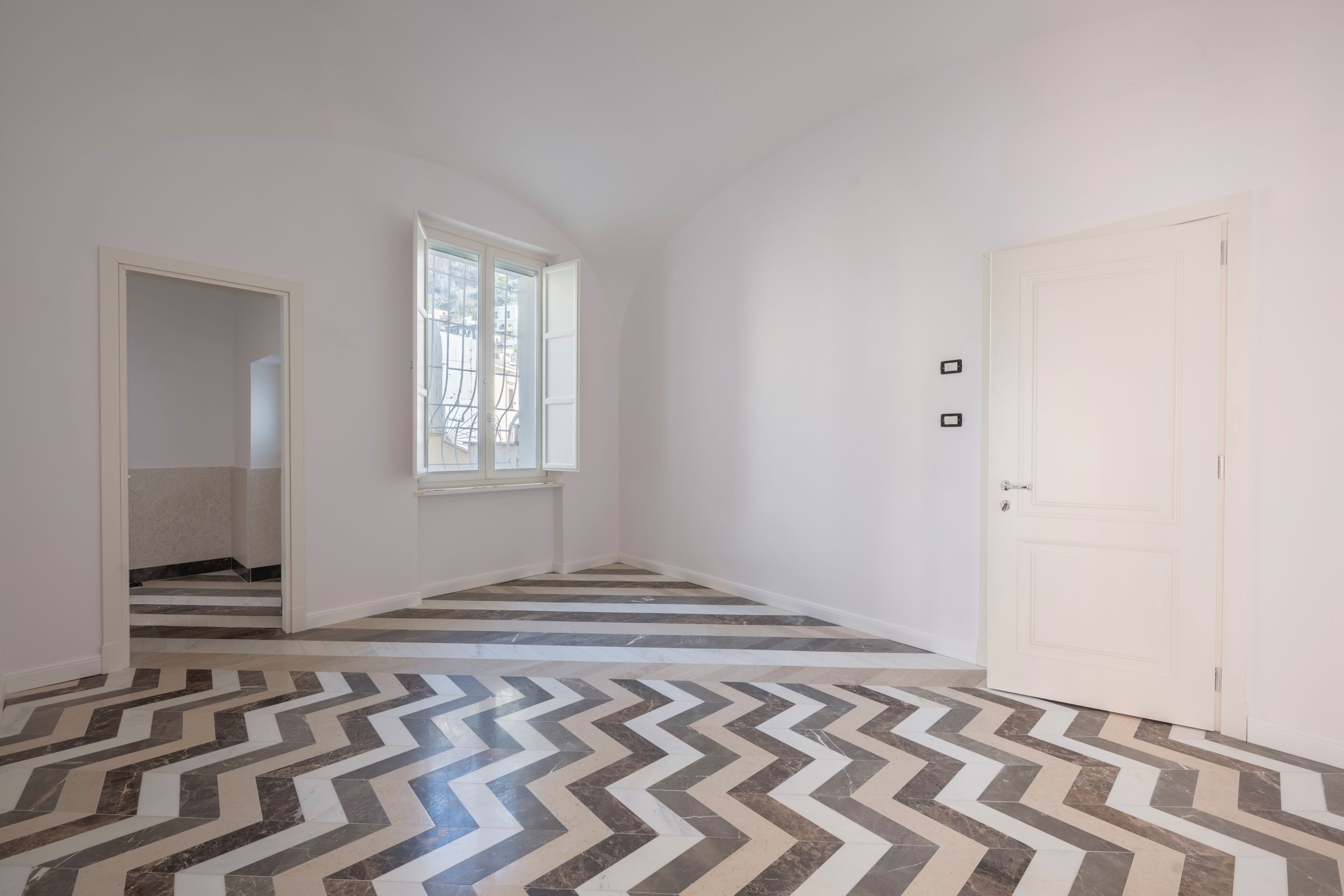 Panoramic Apartment, Balcony, Sea View | Interior