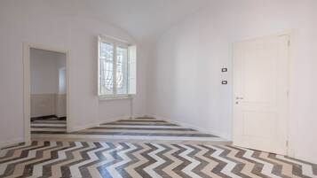 Panoramic Apartment, Balcony, Sea View | Interior
