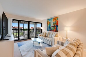 TV, offices - Penthouse Condo at Pointe Santo of Sanibel (Sanibel)