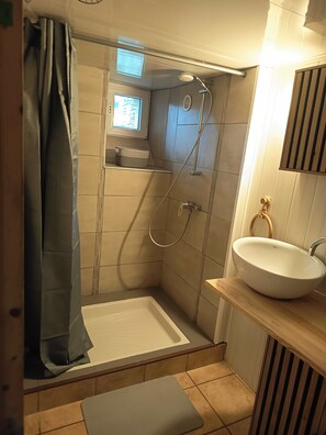 Hair dryer, soap - Village house, sleeps 6, quiet location (Curan)