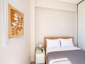 1 bedroom, iron/ironing board, Internet, bed sheets - Athens Studio Near Metro & Transport Hub by ΜΡS (Athina)