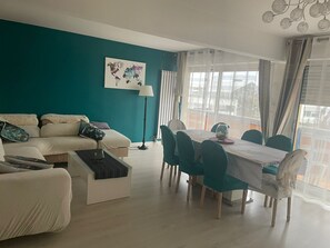 Living area - Vrbo Property (Dijon)