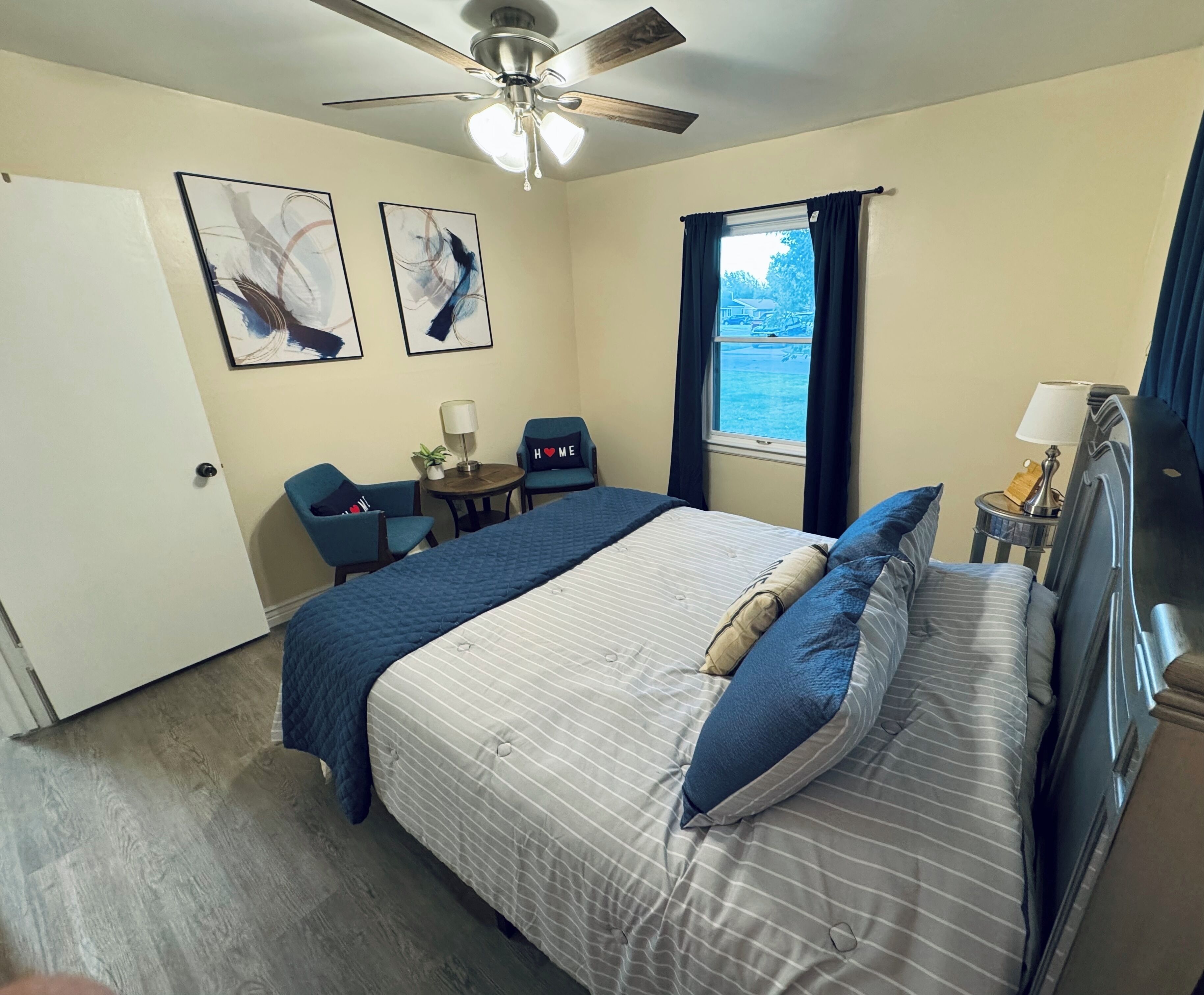 3 bedrooms, iron/ironing board, WiFi, bed sheets