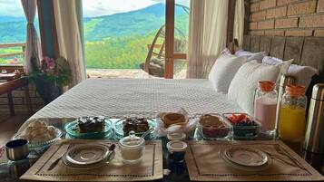 1 quarto, Wi-Fi de cortesia, roupa de cama