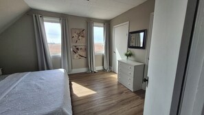 5 chambres, fer et planche à repasser, accès Internet, draps fournis