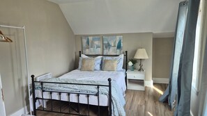 5 Schlafzimmer, Bügeleisen/Bügelbrett, Internetzugang, Bettwäsche