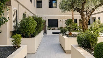 Apartment, 1 Schlafzimmer, Raucher | Unterkunftsgelände