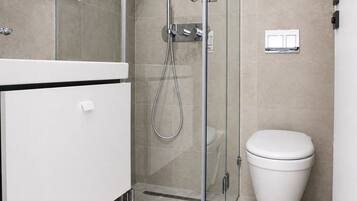 Apartment, 1 Bedroom, Smoking | Bathroom