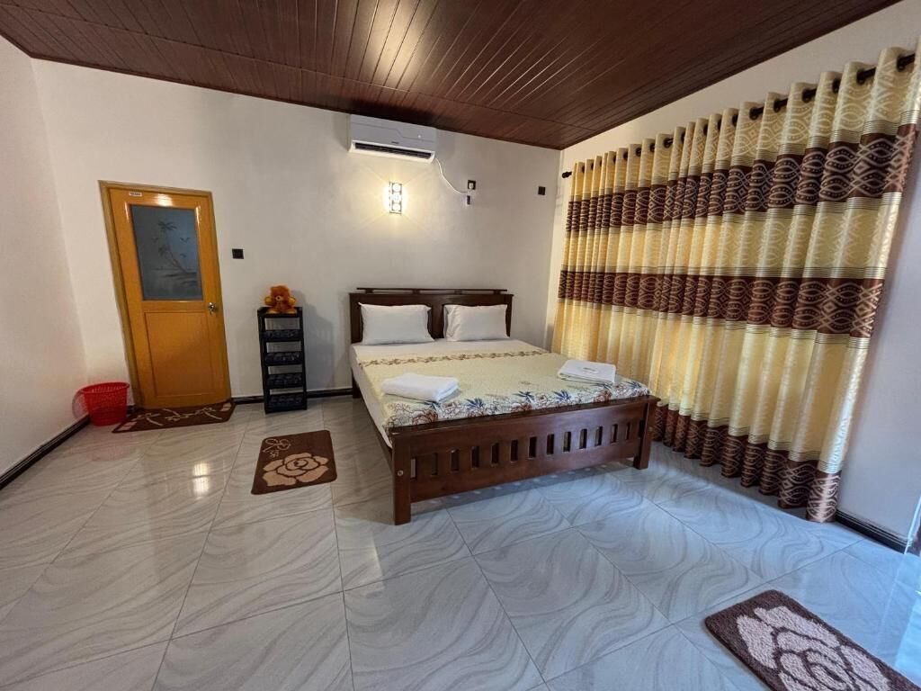 Habitación Deluxe, patio, vista al jardín | Insonorización y wifi gratis 