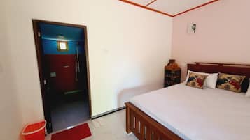 Deluxe Double Room, Garden View | Soundproofing, free WiFi