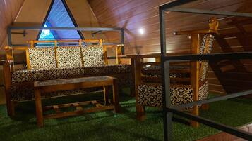Deluxe Twin Room, Garden View | Minibar, soundproofing, free WiFi