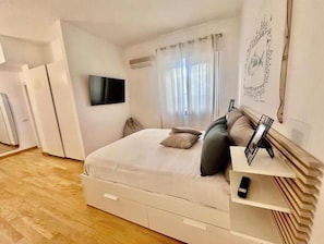 1 bedroom, WiFi - Loft with private garden and parking space between city center and sea - Palermo (Palermo)