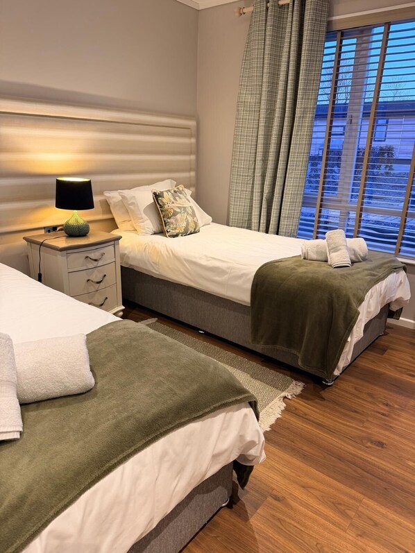 2 bedrooms, iron/ironing board, WiFi, bed sheets