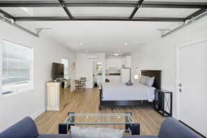 1 habitación, tabla de planchar con plancha, wifi gratis y ropa de cama 
