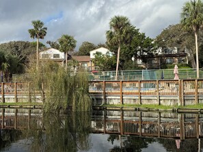 Property grounds - New Listing great location -Adorable 3BR 2BA Flat-close to beach-Just renovated (Fernandina Beach)