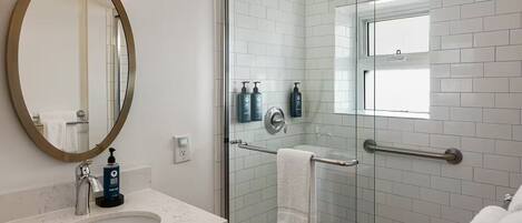 Shower, bidet, towels, soap