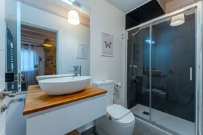 Hair dryer - Sandoñana Palace | by Urban Hosting suite 7 (Villafufre)