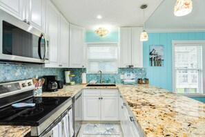 Fridge, microwave, oven, stovetop - Shiner by the Sea - Ocean View, Fenced Yard! (Surfside Beach)