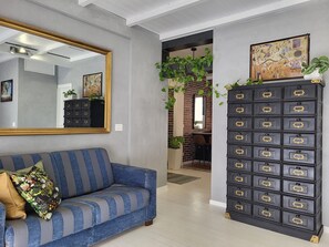 Interior - Art And Green Home Metro Colli Albani, apartment in Rome (Roma)
