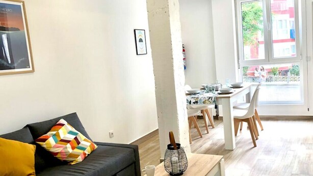 TV - Beautiful home within walking distance of the beach and downtown (Santander)