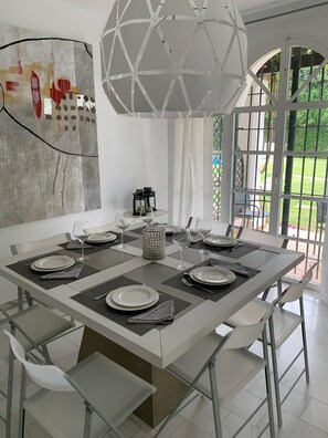 Dining - House in Nueva Andalucía (Marbella)