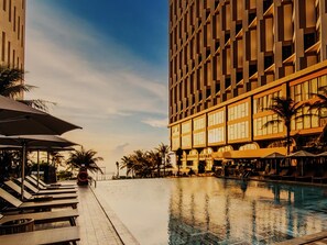 4 outdoor pools - The Trinity Mandala Seaview (Phan Thiet)