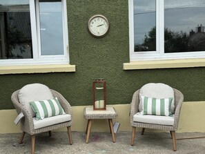 Property grounds - Llysawelon 2-bed Cottage, Sleeps 5, Pets Ok (Carmarthen)