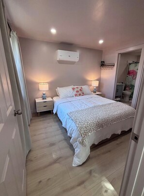 1 habitación, tabla de planchar con plancha, wifi y ropa de cama 