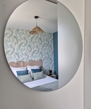 2 bedrooms, iron/ironing board, Internet, bed sheets - The house is located 50 meters from the beautiful sandy beach of Denneville. (Port-Bail-sur-Mer)