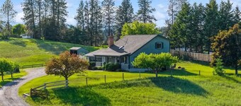 Charming 4-bedroom farmhouse in beautiful Whitefish perfect for relaxing