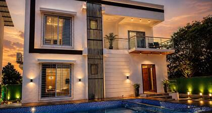 Green Hill villa
Alibag