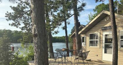 Cabin on Rice Lake access to Mississippi River 1 bedroom/1 bath sleeps 4