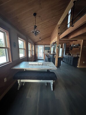 Interior - Charming 2-bedroom house in Rockwood perfect for unplugging! (Rockwood)