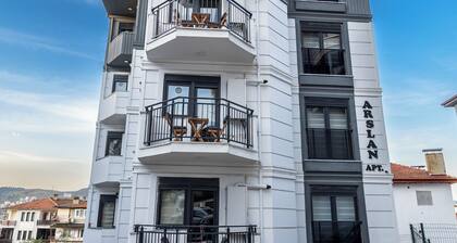 Arslan Apartments