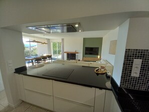 Interior - LARGE APARTMENT WITH SEA VIEW (Cavalaire-sur-Mer)