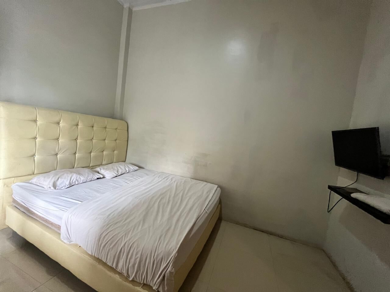 Standard Double Room | Free WiFi, bed sheets