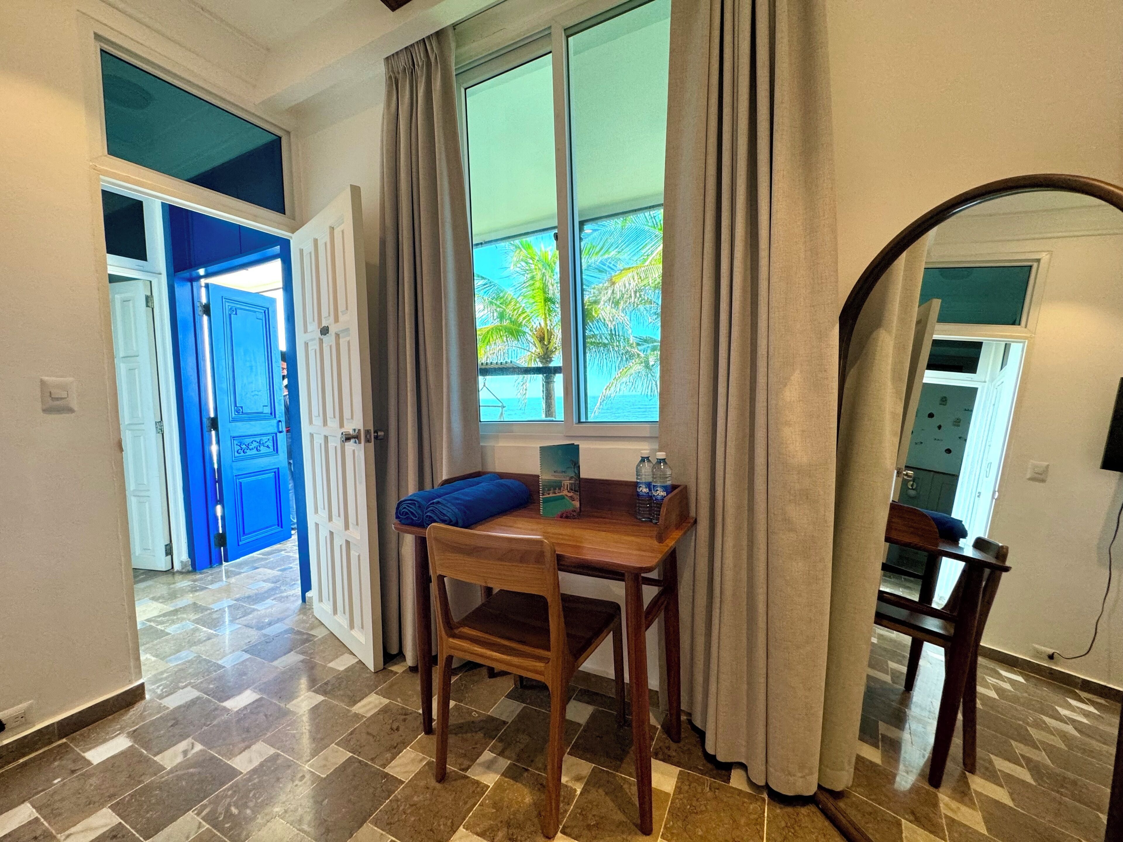 Luxury Double Room, Ocean View | Interior