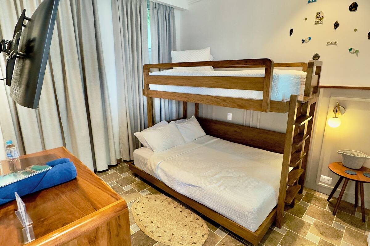 Luxury Double Room Single Use, Sea View | Free WiFi