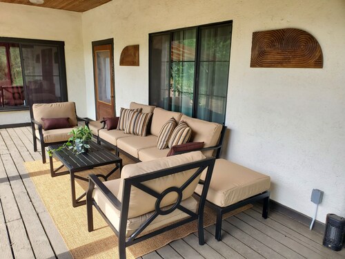 Welcoming 2-bedroom house with AC in charming San Simon