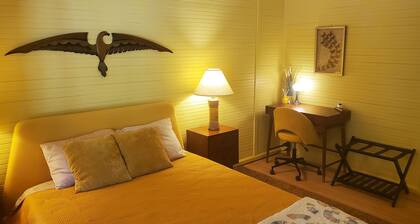 Welcoming 2-bedroom house with AC in charming San Simon
