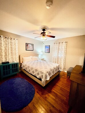 Room - Midtown Waxahachie (Waxahachie)