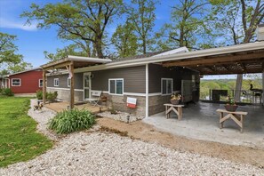 Exterior - Lake Ozark Getaway With Fire Pit & Flat Lot (Lake Ozark)