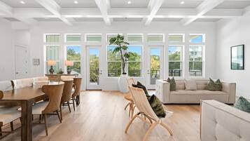 House, Multiple Beds (30a All Day) | Living area